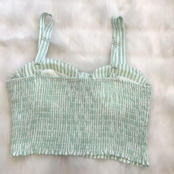 Lily Rose Button Detail Molded Cup Tank Top (S) - Picture 7 of 7